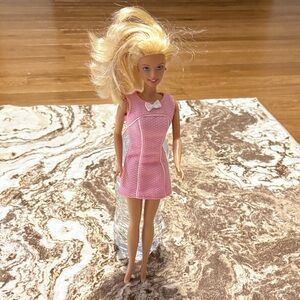 1998 Barbie Mattel Chic Pink Doll with Bow Accent